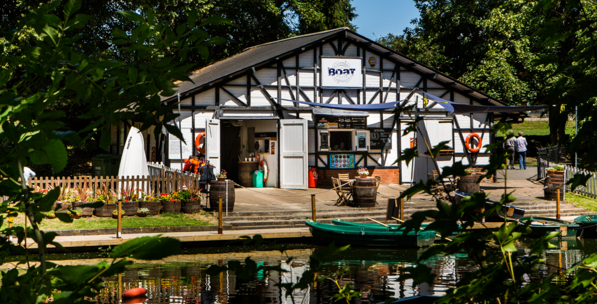 Baby friendly cafes Cheltenham - Boat House Cafe, Pittville Park